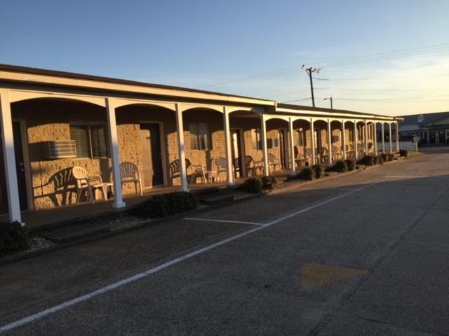 Outer Banks Motor Motel 2*